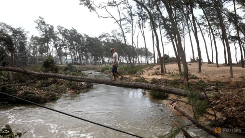 Huge swathes of farm land swamped in eastern India after cyclone Huge swathes of farm land swamped in eastern India after cyclone