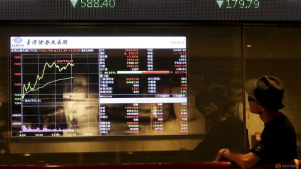 Taiwan deputy fin min urges investors to stay calm as market falls - Channel News Asia (Picture 1)