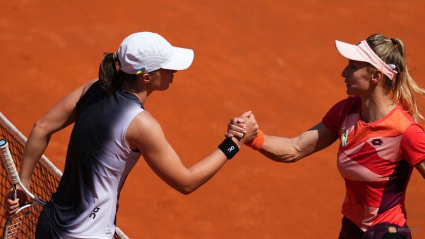 Djokovic battles past Dimitrov in Rome, Swiatek cruises