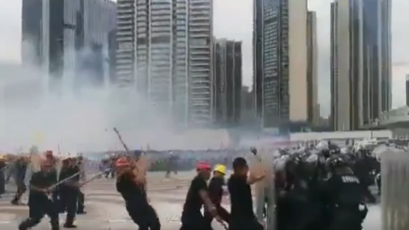 12,000 Chinese police officers take part in anti-riot training drill in Shenzhen 12,000 Chinese police officers take part in anti-riot training drill in Shenzhen