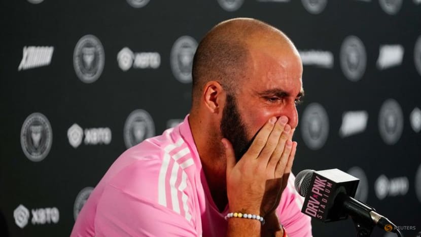 Argentine Higuain to retire at the end of the MLS season Argentine Higuain to retire at the end of the MLS season