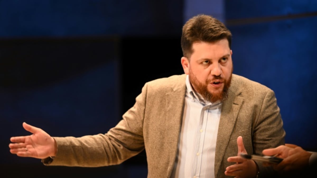 Navalny ally Leonid Volkov attacked outside home in Lithuania