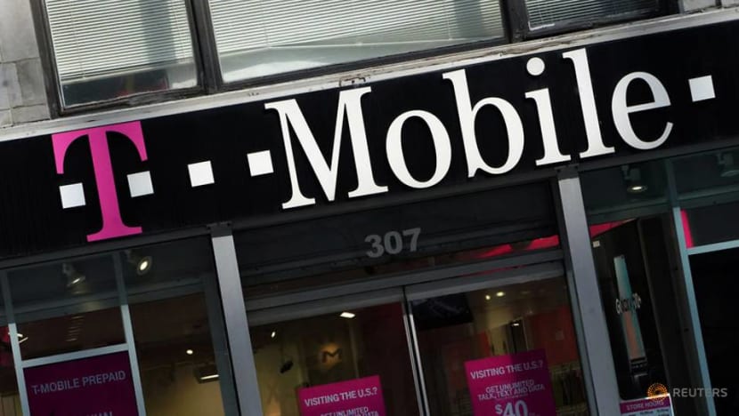 US telecom regulator approves T-Mobile and Sprint merger