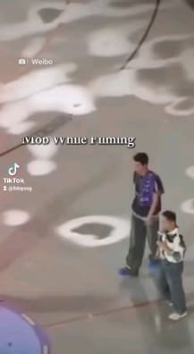 The chaotic scene resembled a zombie flick with people shoving and falling to the ground.

Tap link in bio to read more.

 https://www.8days.sg/entertainment/asian/dylan-wang-quits-reality-show-after-being-swarmed-mob-after-filming-834371