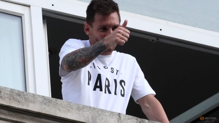 Soccer-Lionel Messi signs two-year contract with PSG Soccer-Lionel Messi signs two-year contract with PSG