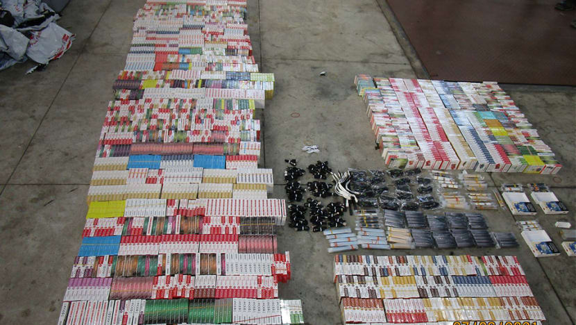 14 jailed for smuggling record S$700,000 worth of e-vaporisers, components 14 jailed for smuggling record S$700,000 worth of e-vaporisers, components