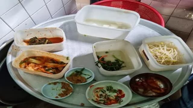 “循环供应”吃剩小菜 韩国釜山八家店被罚