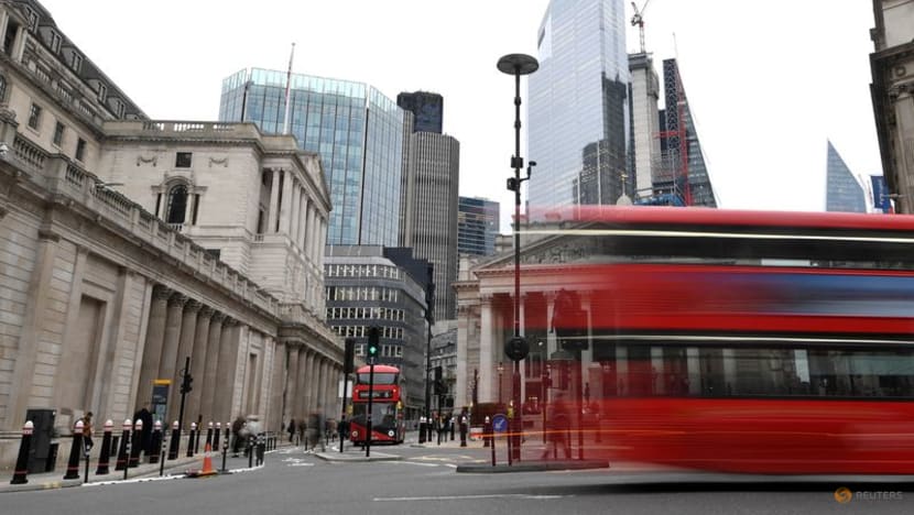 Investors dump shares on growth fears as Swiss, UK hike rates Investors dump shares on growth fears as Swiss, UK hike rates