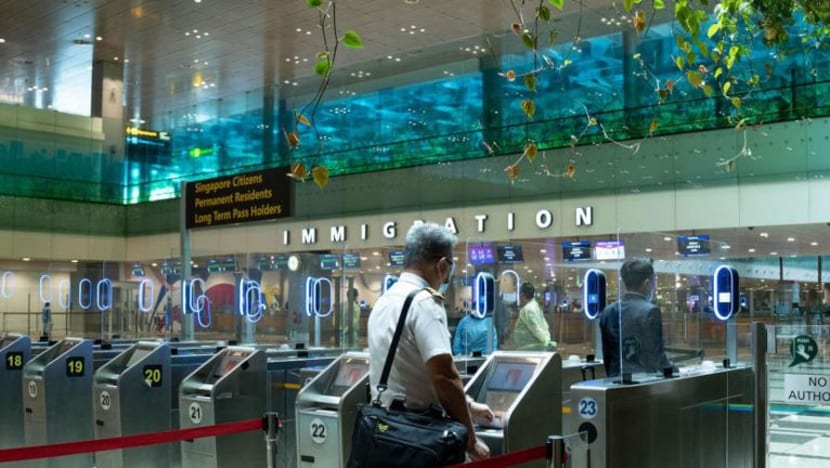 S'pura umumkan VTL baru dengan Hong Kong & negara-negara lain; perkemas langkah-langkah sempadan S'pura umumkan VTL baru dengan Hong Kong & negara-negara lain; perkemas langkah-langkah sempadan