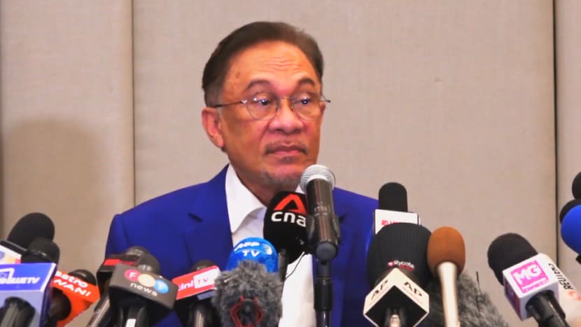 Malaysia king to study documents and consult party leaders, says Anwar amid bid to form new government Malaysia king to study documents and consult party leaders, says Anwar amid bid to form new government