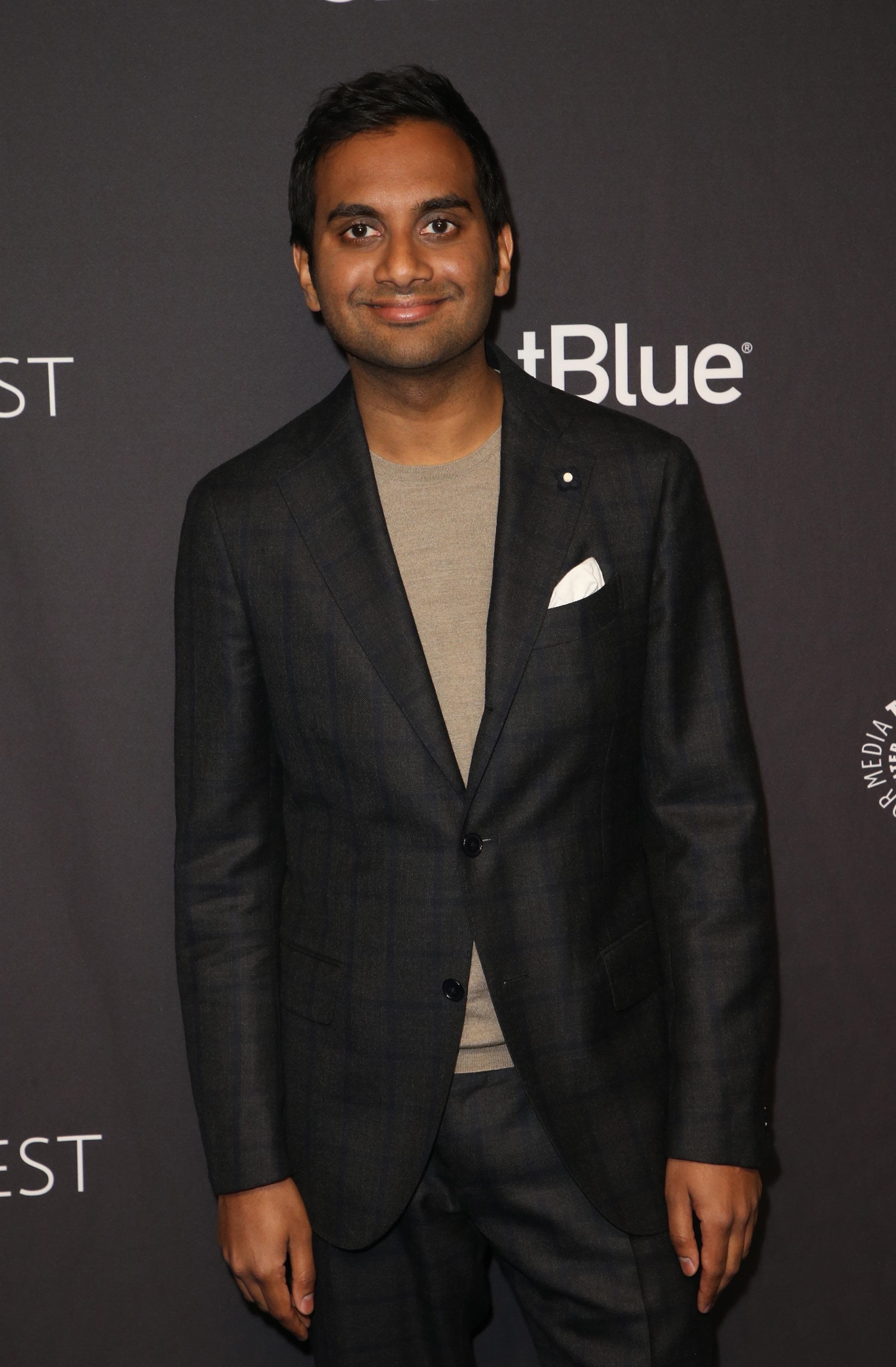 Aziz Ansari Claims He Hasn't Been On The Internet For 4 Years, Says He's On A "Mental Diet" Aziz Ansari Claims He Hasn't Been On The Internet For 4 Years, Says He's On A "Mental Diet"