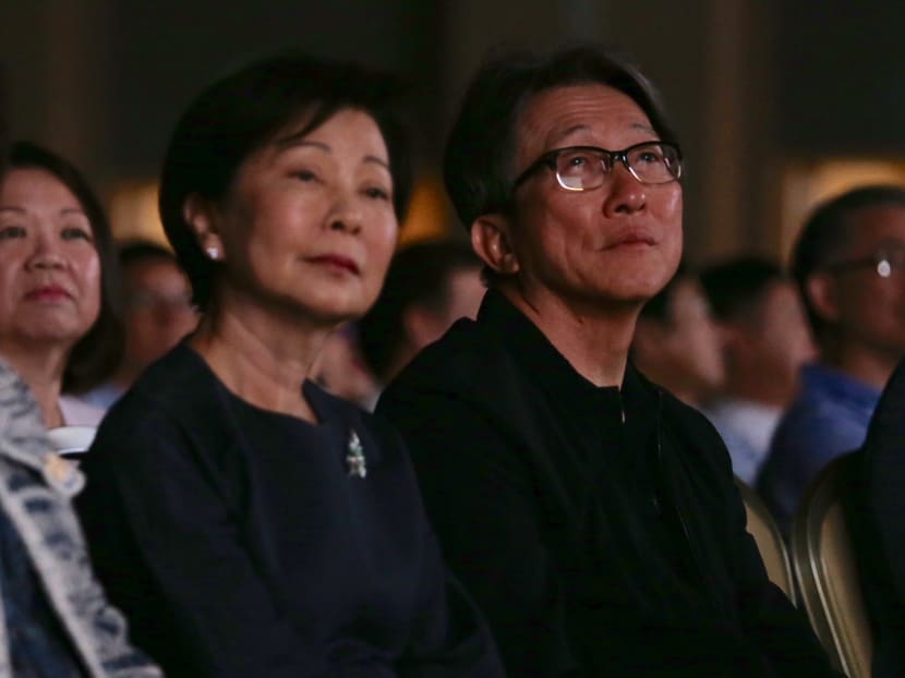 Laughter, then tears, as former Manpower Minister Lim Swee Say gets farewell Laughter, then tears, as former Manpower Minister Lim Swee Say gets farewell