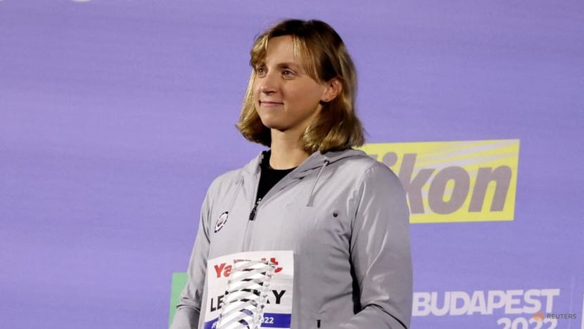 Ledecky smashes short-course 1,500m freestyle world record Ledecky smashes short-course 1,500m freestyle world record