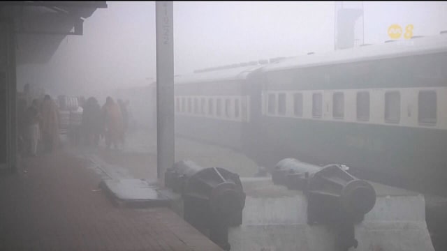 巴基斯坦拉合尔空气污染严重 数万人感染呼吸道疾病