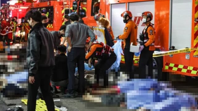 韩国梨泰院发生踩踏 大约50人心脏骤停
