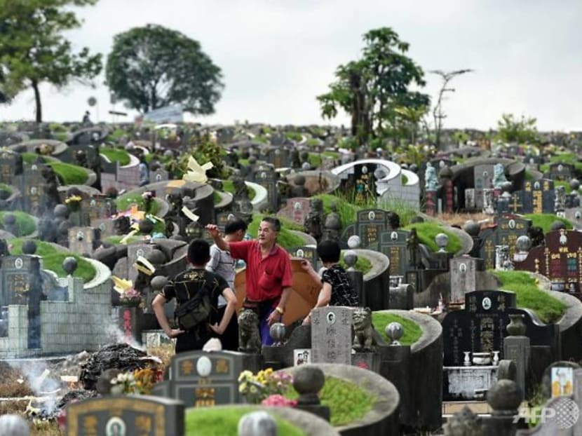 Commentary: We treat the business of death like it’s dirty work Commentary: We treat the business of death like it’s dirty work