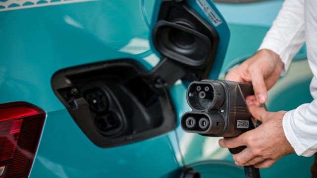 新法案规定本地所有电动车充电设施须获认证并符合充电标准