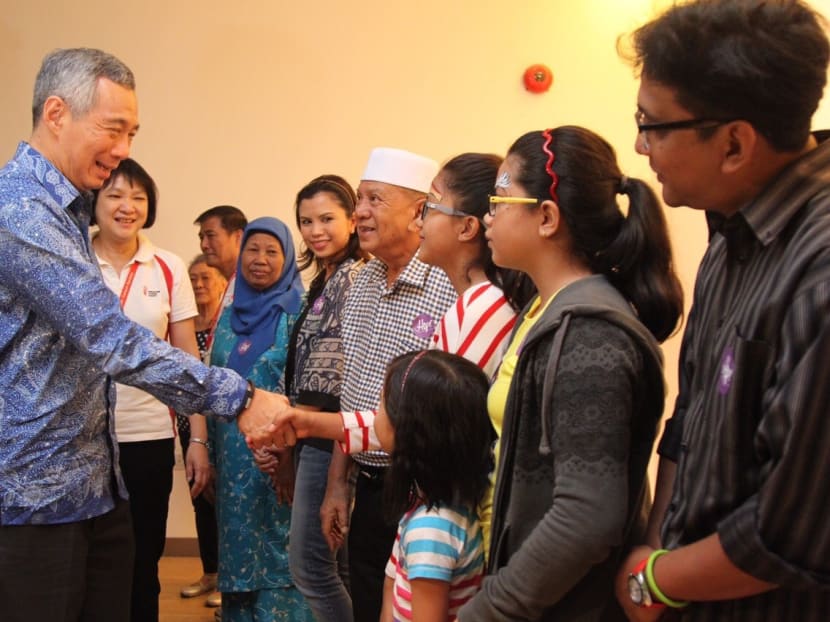 PM Lee Hsien Loong meeting beneficiaries and cancer survivors shortly before attending the Singapore Cancer Society Hope 50 concert on Jan 16 2015. Photo: Don Wong