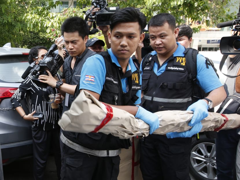 Thai forensic collect evidence at of Phramongkutklao Hospital, a military-owned hospital that is also open to civilians, in Bangkok after a bomb wounded more than 20 people, in Bangkok Monday, May 22, 2017. Photo: AP