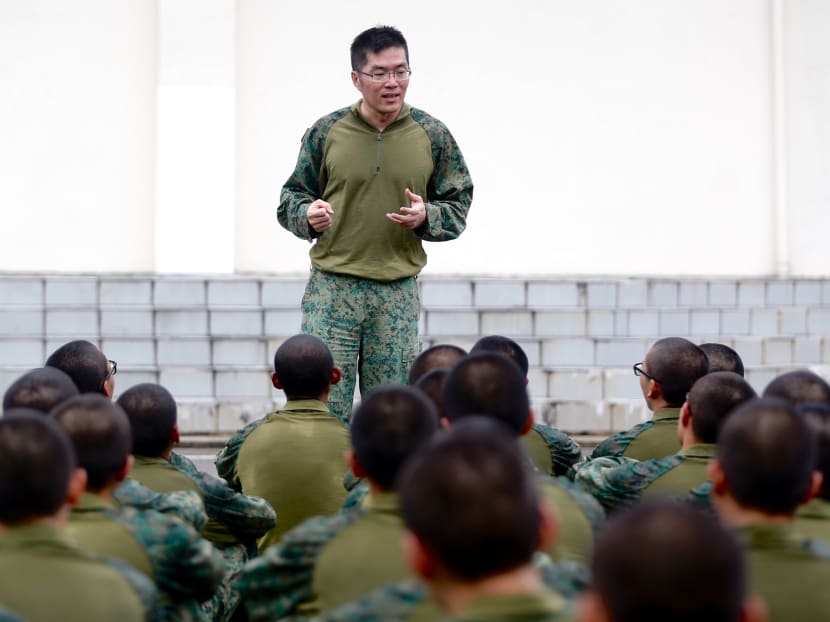 Chief of Defence Force Melvyn Ong Su Kiat speaks to soldiers from 4 SIR on June 19, 2018.