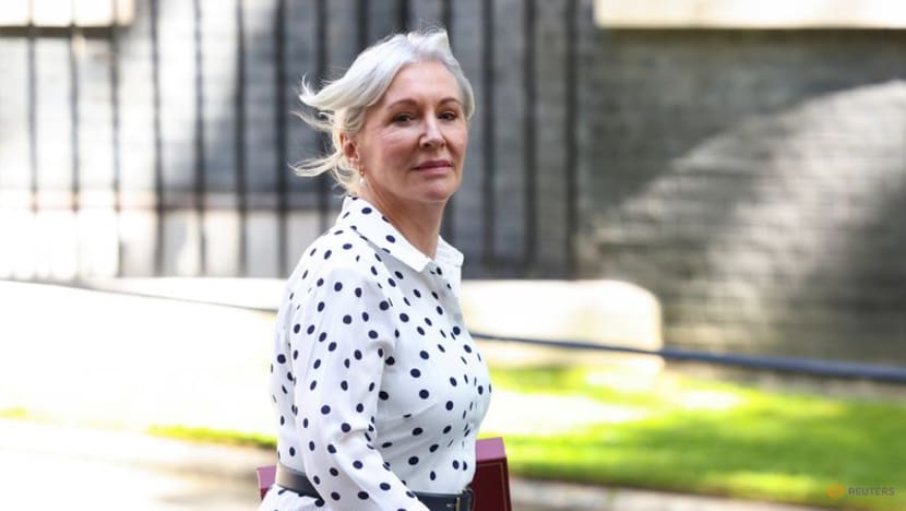 Minister wants UK sports bodies to follow FINA's lead in transgender policy Minister wants UK sports bodies to follow FINA's lead in transgender policy