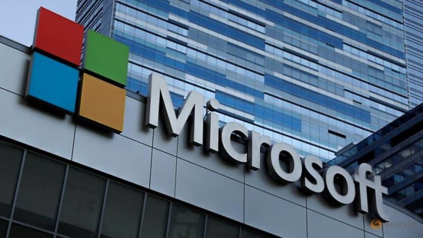Walmart joins Microsoft bid for TikTok as CEO of social media app quits Walmart joins Microsoft bid for TikTok as CEO of social media app quits