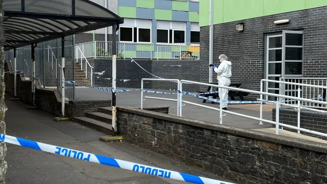 英国一所中学发生伤人案 一名女学生被捕