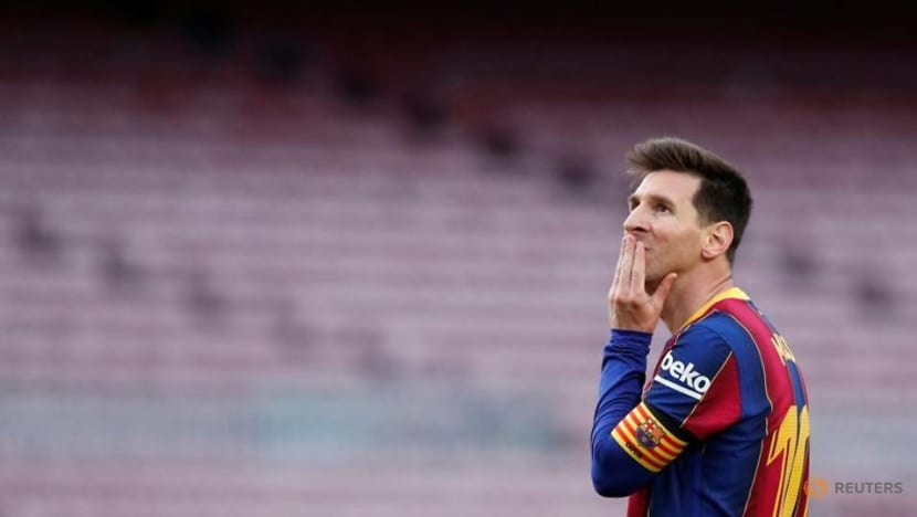 Soccer-Impossible for Barca to keep Messi without departures - Liga chief Soccer-Impossible for Barca to keep Messi without departures - Liga chief