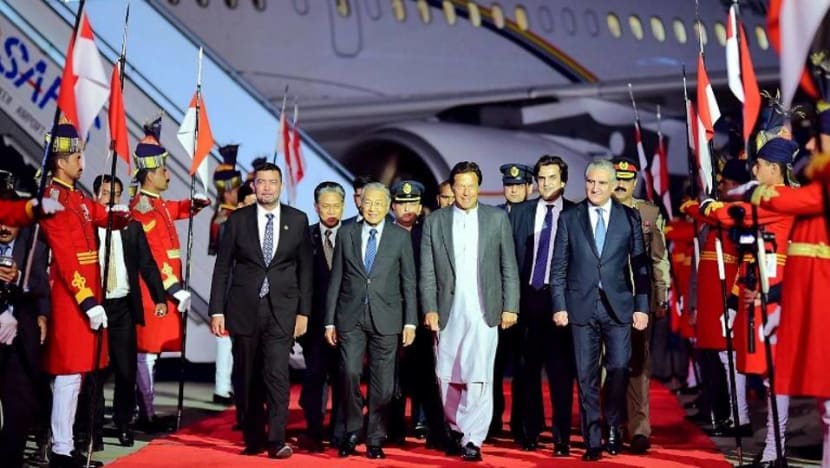 Malaysian PM Mahathir in Pakistan for 3-day visit Malaysian PM Mahathir in Pakistan for 3-day visit