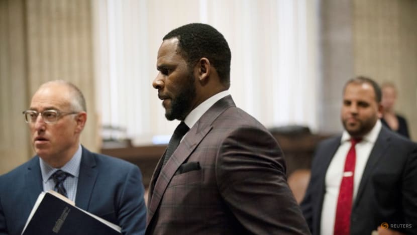 R&B singer R Kelly heads to trial on sex abuse charges R&B singer R Kelly heads to trial on sex abuse charges