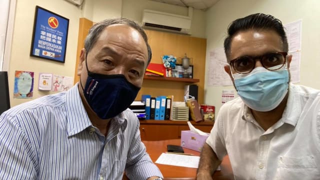 刘程强用潮州话华语录视频 鼓励长者接种疫苗