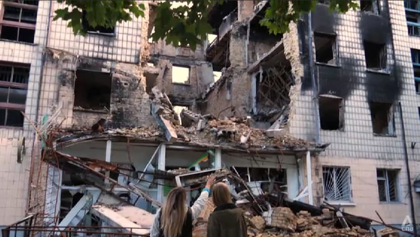 Ukrainian towns devastated by Russian bombardment seek international help to rebuild