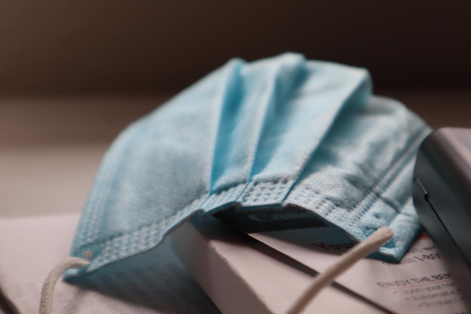 Even when requirements to wear masks disappear, peer pressure and ongoing disagreements about whether to cover their faces are causing new anxieties for some teenagers. Even when requirements to wear masks disappear, peer pressure and ongoing disagreements about whether to cover their faces are causing new anxieties for some teenagers.