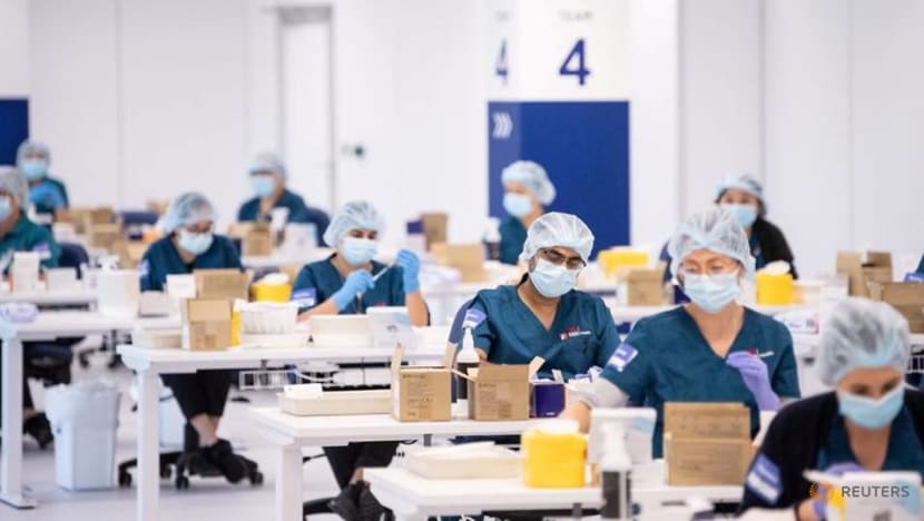 Mandatory mask rules extended in Sydney as COVID-19 cluster grows Mandatory mask rules extended in Sydney as COVID-19 cluster grows