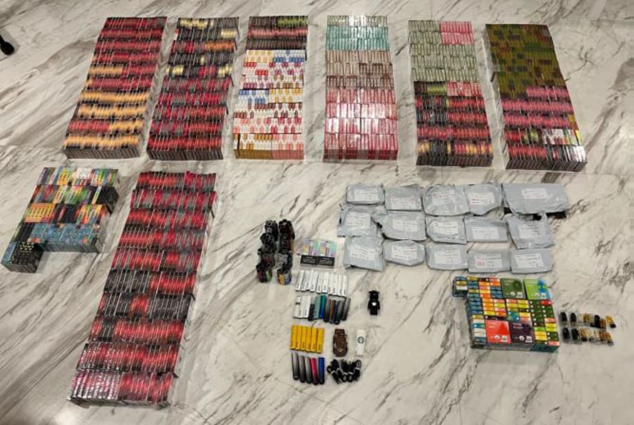 HSA seizes S$200,000 worth of e-vaporiser products after raids on Telegram distribution network HSA seizes S$200,000 worth of e-vaporiser products after raids on Telegram distribution network
