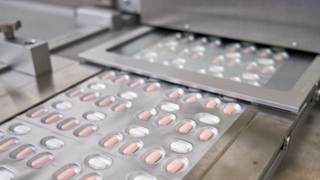 美国食药局最快这个星期批准辉瑞默沙东冠病口服药物​​​​​​​
