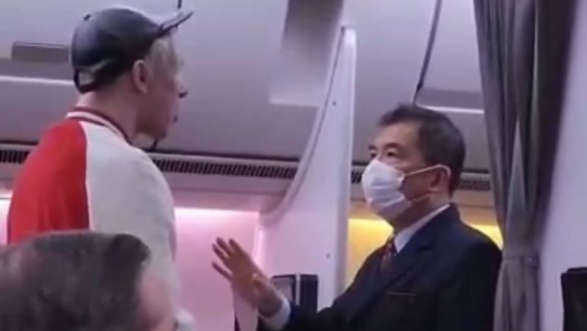 Passenger escorted off Singapore Airlines flight over unruly behaviour Passenger escorted off Singapore Airlines flight over unruly behaviour