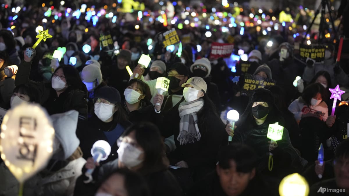 K-pop, carols, free food at South Korea impeachment protests K-pop, carols, free food at South Korea impeachment protests