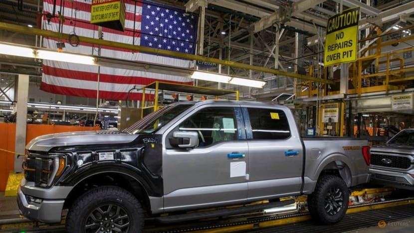  GM y Ford deben convencer a los inversores de que pueden beneficiarse a medida que caen los precios