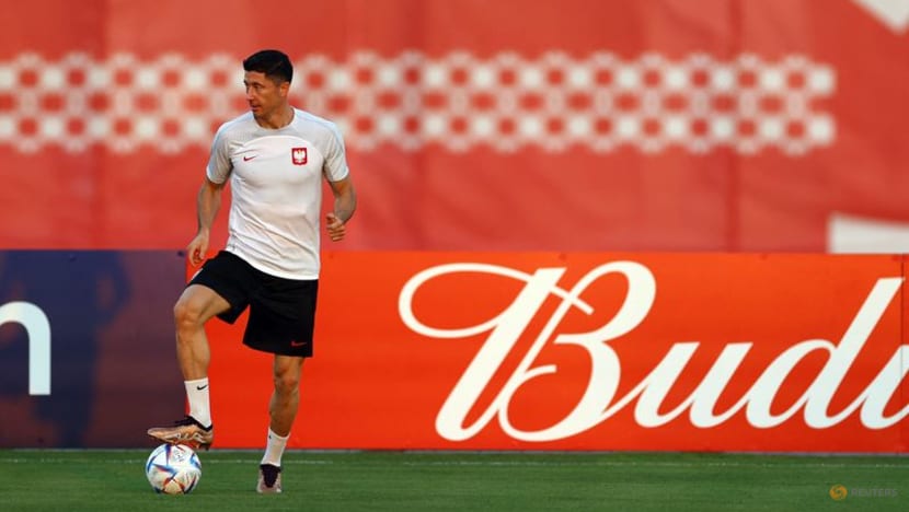 No attack support for Lewandowski, Jimenez on bench for Mexico No attack support for Lewandowski, Jimenez on bench for Mexico