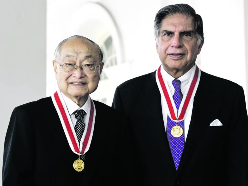Shipping tycoon Frank Tsao (left) and Mr Ratan N Tata (right), chairman of Indian conglomerate Tata Sons, receiving the Honorary Citizen Award from the Singapore Government in August 2008. It is the highest form of recognition for their outstanding contributions to Singapore's growth and development.