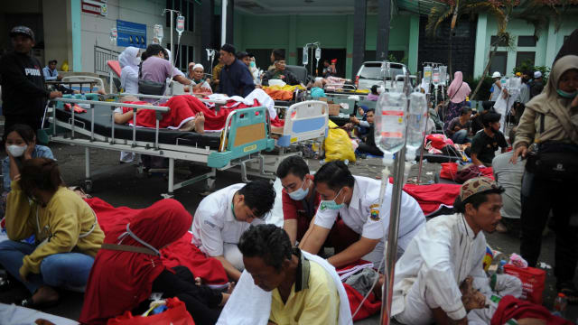 印尼爪哇省地震死亡人数攀升到268个 150多人失踪