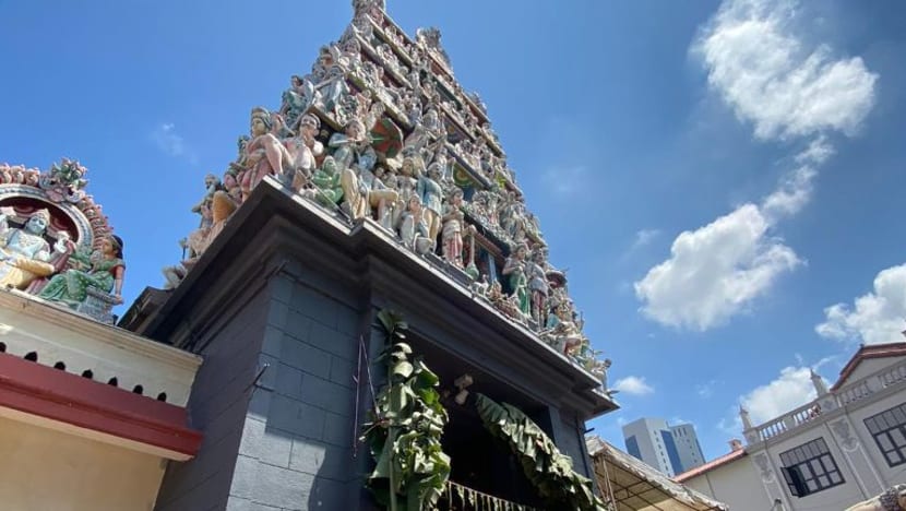 வாரயிறுதியில் கூடுதல் பக்தர்களை வரவேற்கத் தயாராகும் இந்துக் கோயில்கள்