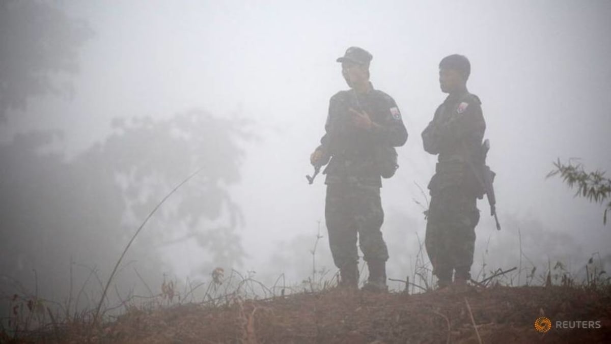 Kelompok pemberontak Myanmar menangguhkan pemimpin kunci dalam penyelidikan pembantaian