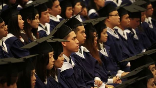 调查：去年大学毕业生整体就业率年比上升