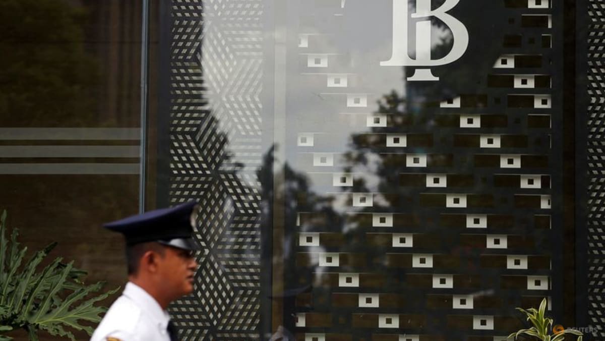 Bank Indonesia to cut twice in Q4 as Fed easing shores up FX confidence, Reuters poll shows Bank Indonesia to cut twice in Q4 as Fed easing shores up FX confidence, Reuters poll shows