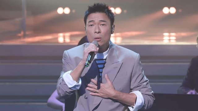 “安心事件”后首登大舞台　许志安致敬张国荣获全场掌声