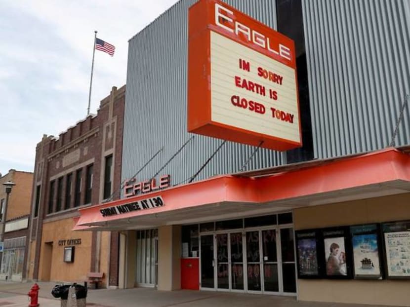 Beyond Oscars glitz, movie theaters face uncertain future Beyond Oscars glitz, movie theaters face uncertain future