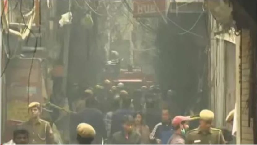 இந்தியா: தொழிற்சாலையில் தீ - குறைந்தது 40 பேர் மரணம்