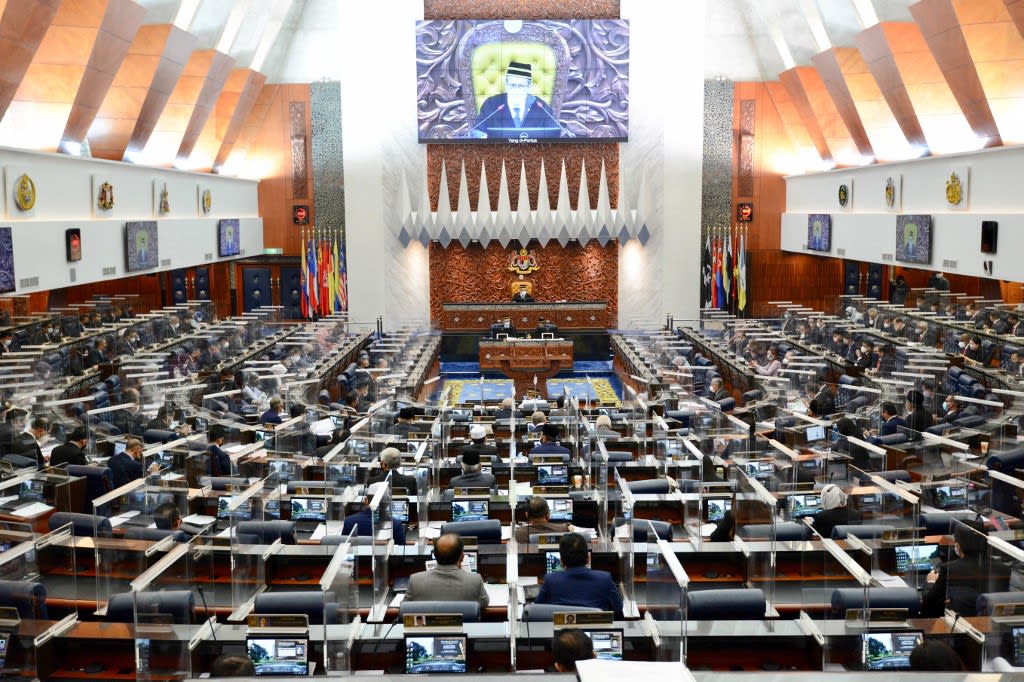 Malaysia's parliament passes anti-party hopping Bill to curb political defection Malaysia's parliament passes anti-party hopping Bill to curb political defection